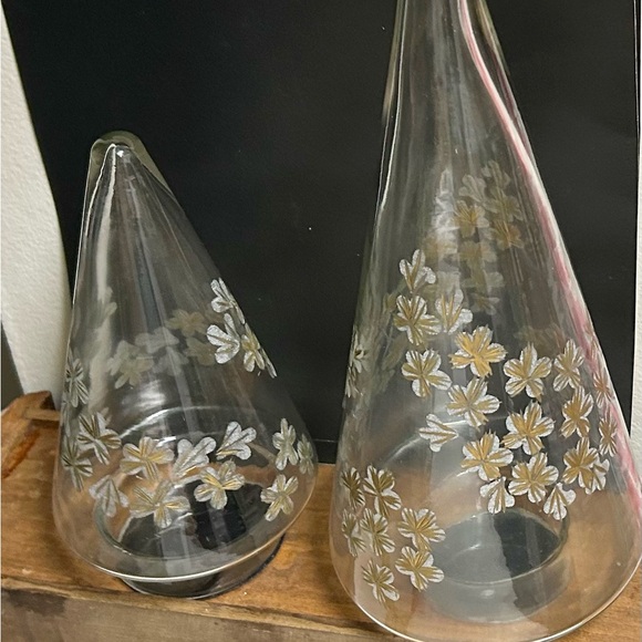 Set of 2 glass cone tree like art Floral Decor - Picture 1 of 9
